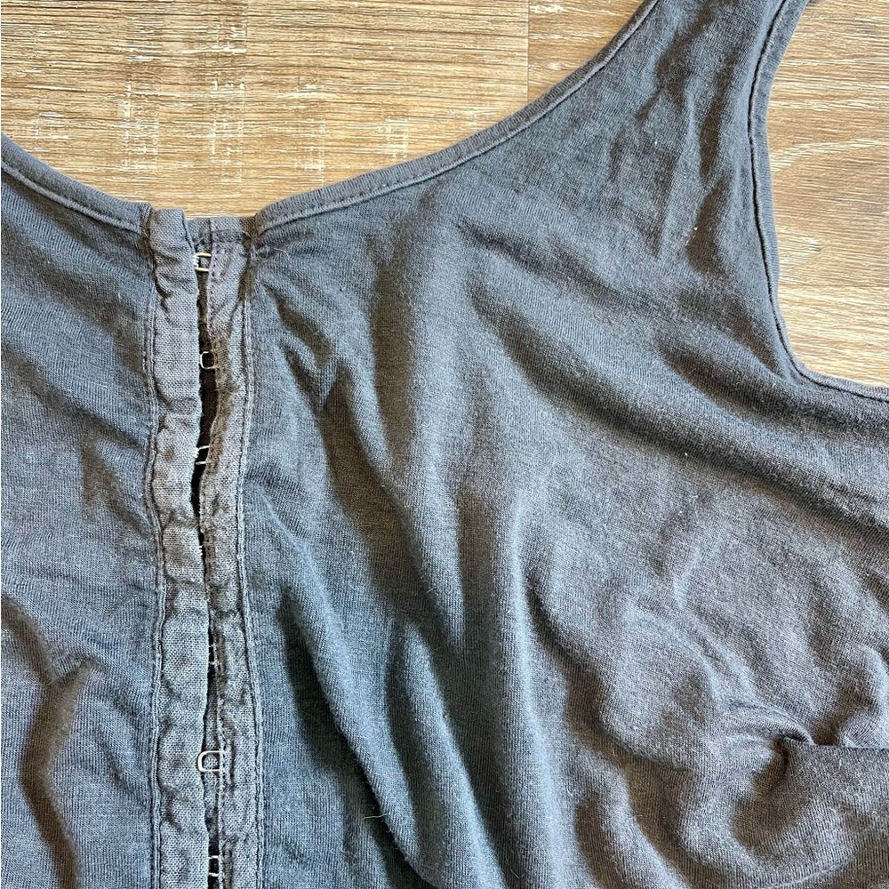 American Eagle Outfitters Black Sleeveless Top - Picture 2 of 3